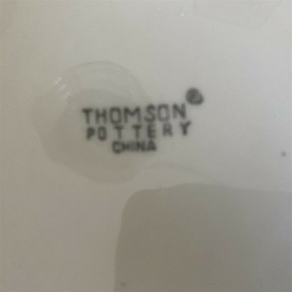 Vintage Thomson Pottery Snowman Dinner Plates Set of 2 Heavy - Picture 5 of 5